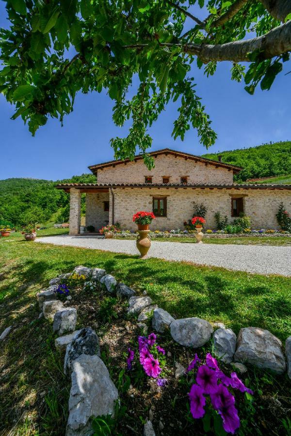 Villa Agriturismo La Valle Dei Bronzetti à Cascia Extérieur photo