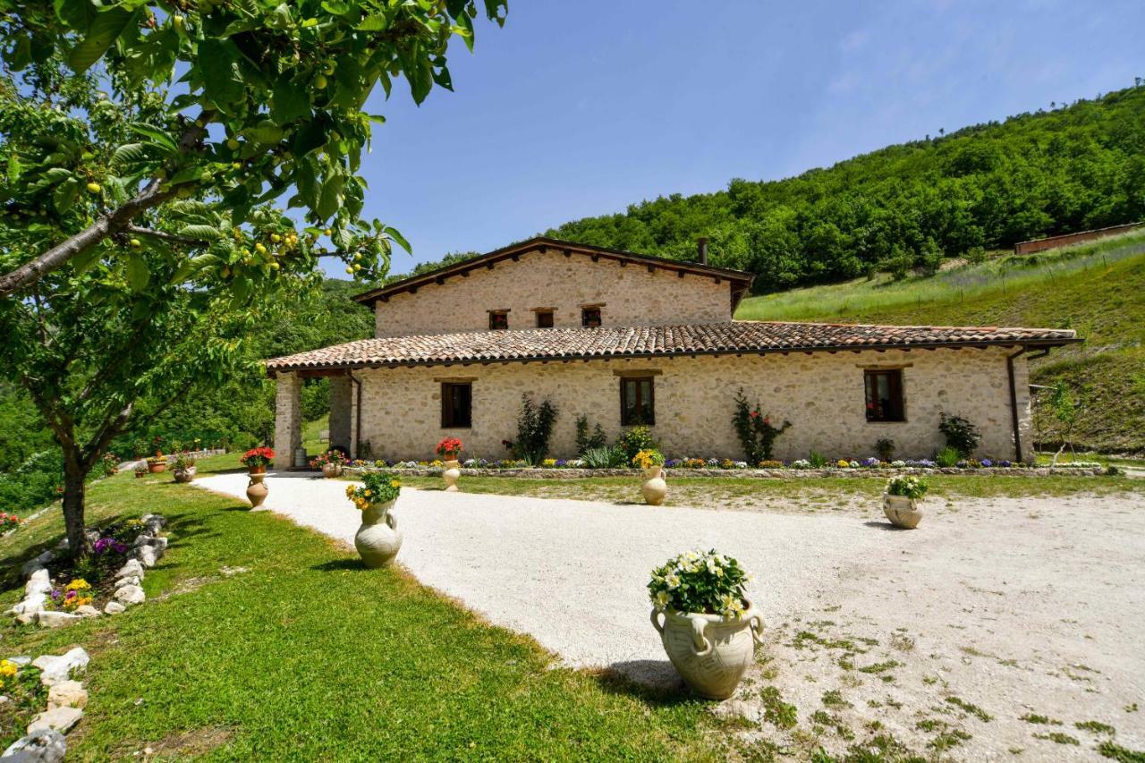 Villa Agriturismo La Valle Dei Bronzetti à Cascia Extérieur photo